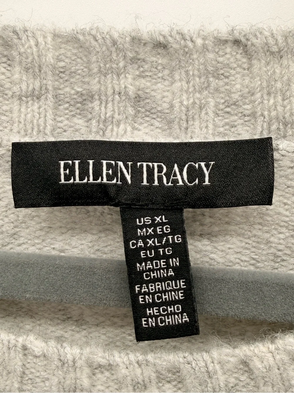 ELLEN TRACY Rhinestone Embellished Cropped Sweater Light Grey Women’s Size XL